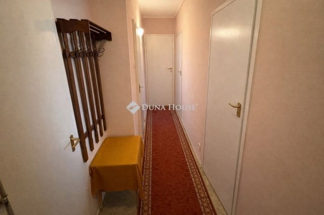 Eladó panellakás, Dunakeszin 73.5 M Ft, 3 szobás