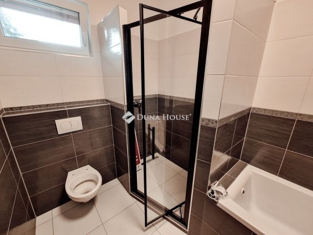 Eladó ikerház, Monoron 107 M Ft, 5 szobás / költözzbe.hu