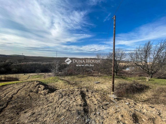 Eladó telek, Bonyhádon 28 M Ft / költözzbe.hu