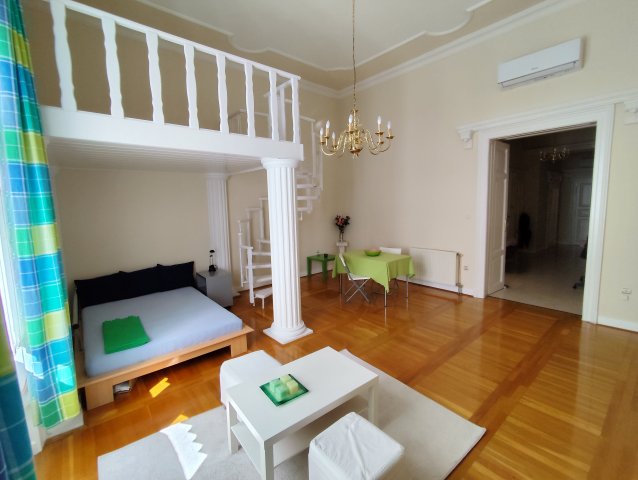 Eladó téglalakás, Budapesten, VI. kerületben 99.9 M Ft, 2 szobás