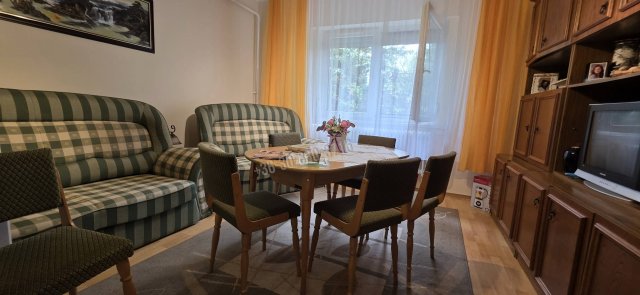 Eladó családi ház, Nagyvenyimen 56.9 M Ft, 2+1 szobás