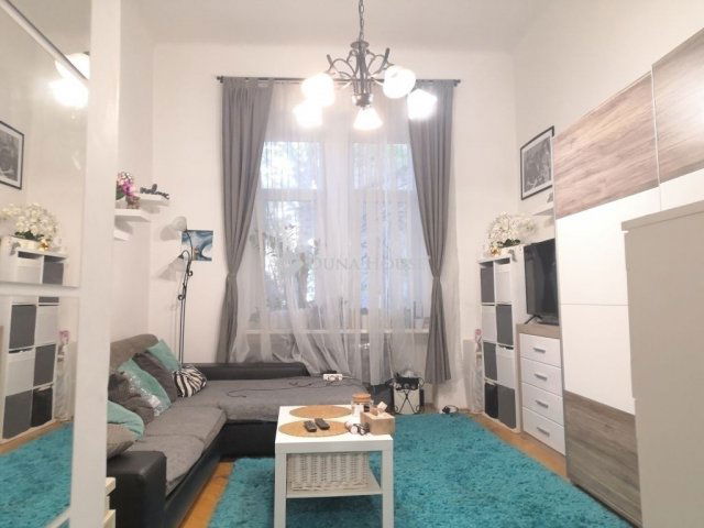 Eladó téglalakás, Budapesten, VIII. kerületben 53.9 M Ft