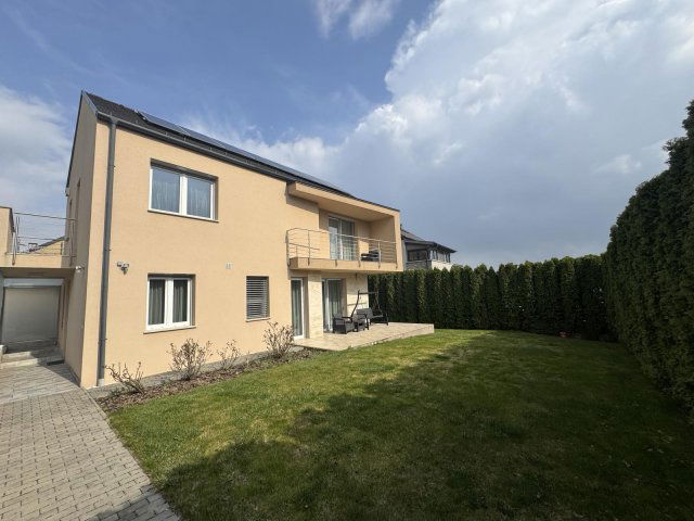 Eladó ikerház, Gödöllőn 149.9 M Ft, 5 szobás