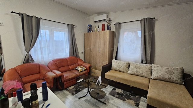 Eladó családi ház, Mogyoródon 49.9 M Ft, 1 szobás