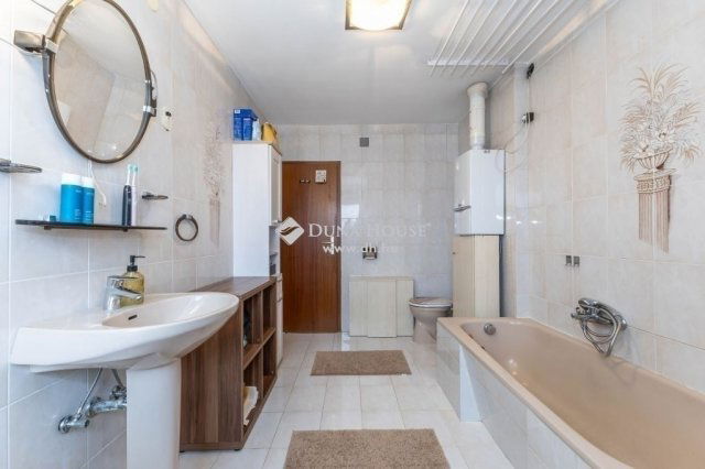 Eladó ikerház, Budapesten, XVIII. kerületben 109.9 M Ft, 5 szobás