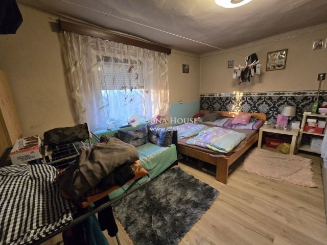 Eladó családi ház, Zókon 8.9 M Ft, 2 szobás