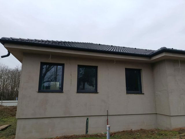 Eladó családi ház, Nyíregyházán 76.9 M Ft, 4 szobás