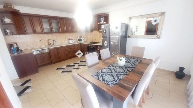 Eladó családi ház, Nagykőrösön 80 M Ft, 4 szobás