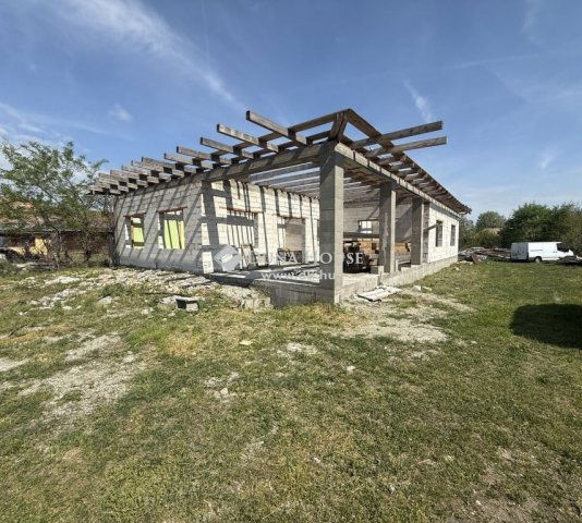 Eladó családi ház, Pilisen 44.9 M Ft, 4 szobás