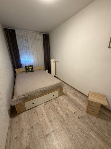 Kiadó panellakás, albérlet, Pécsett, Gyöngyös utcában
