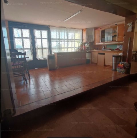 Eladó családi ház, Esztergomban 79 M Ft, 4 szobás