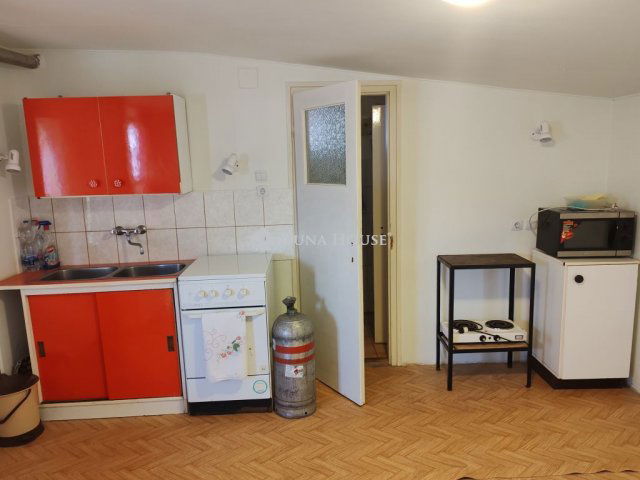 Eladó nyaraló, Cserkeszőlőn 10.99 M Ft, 1 szobás