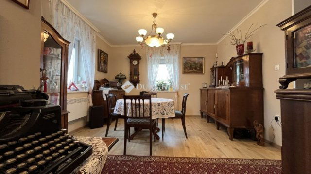 Eladó családi ház, Keszthelyen 79.99 M Ft, 4 szobás