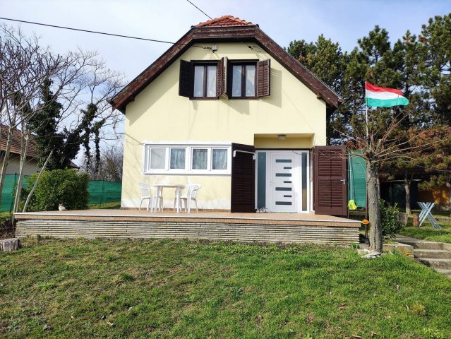 Eladó nyaraló, Báron 19.9 M Ft, 3 szobás / költözzbe.hu