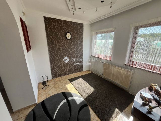 Eladó családi ház, Kecskeméten 21.999 M Ft, 2 szobás