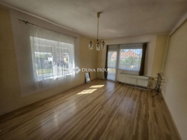 Eladó családi ház, Hajmáskéren 62.9 M Ft, 3 szobás