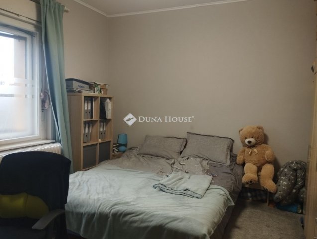 Eladó családi ház, Székesfehérvárott 74 M Ft, 3 szobás