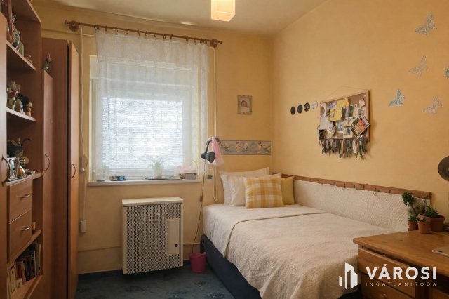 Eladó téglalakás, Békéscsabán 35.5 M Ft, 2+1 szobás