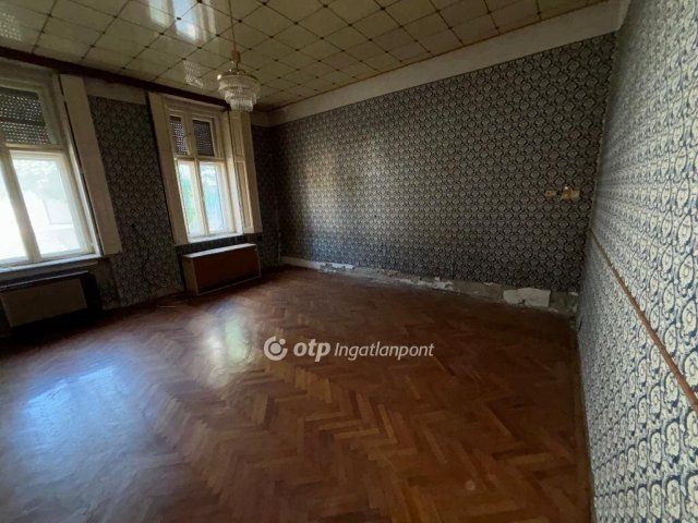 Eladó téglalakás, Kisvárdán 87 M Ft, 6 szobás