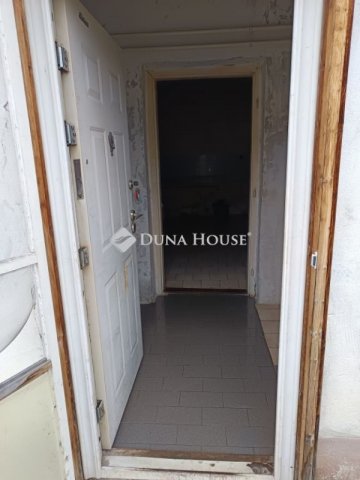 Eladó családi ház, Udvaron 8 M Ft, 4 szobás