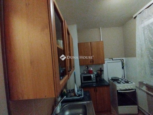 Eladó panellakás, Szegeden 45.5 M Ft, 2 szobás