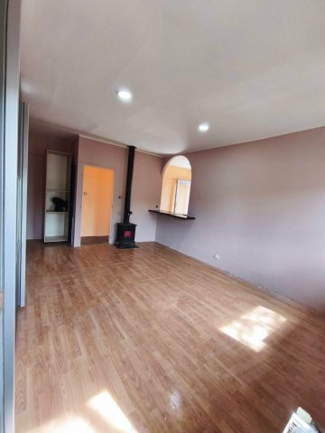 Eladó sorház, Budapesten, XV. kerületben, Beller Imre utcában