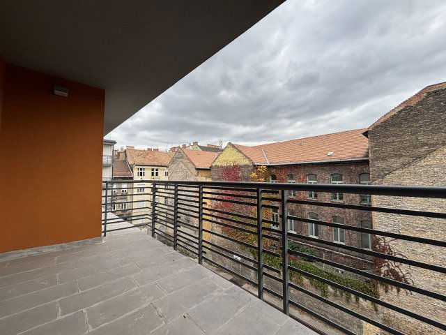 Eladó téglalakás, Budapesten, VIII. kerületben 61.9 M Ft