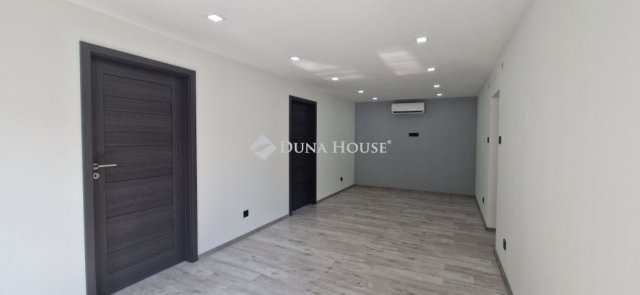 Eladó családi ház, Balatonbogláron 129 M Ft, 3 szobás