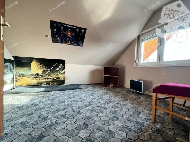 Eladó családi ház, Kecskeméten 123.9 M Ft, 7 szobás