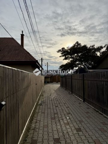Eladó ikerház, Budapesten, XVIII. kerületben 130 M Ft, 4 szobás