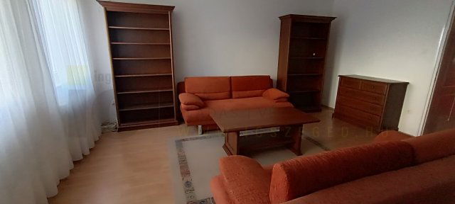 Kiadó téglalakás, albérlet, Szegeden 160 E Ft / hó, 2 szobás