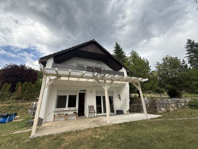 Eladó családi ház, Remeteszőlősön 109 M Ft, 3 szobás