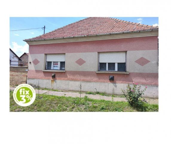 Eladó családi ház, Tiszaszigeten 34.9 M Ft, 2 szobás