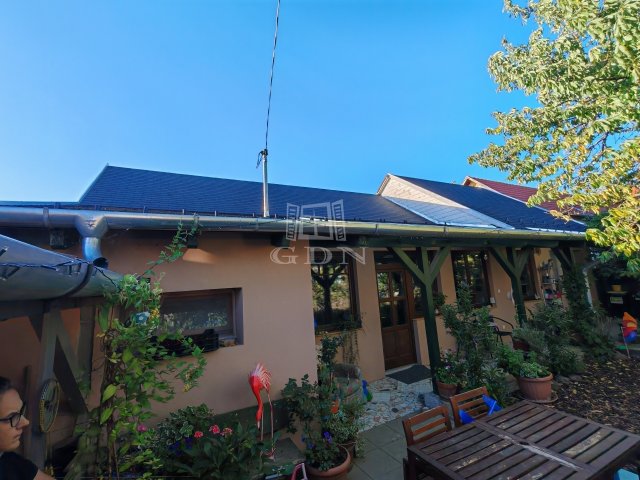 Eladó családi ház, Isaszegen 59.9 M Ft, 1+3 szobás