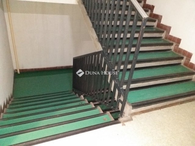 Eladó panellakás, Budapesten, III. kerületben 59.9 M Ft, 2 szobás