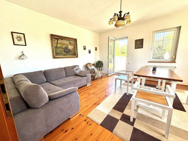 Eladó családi ház, Vácon 299 M Ft, 4 szobás