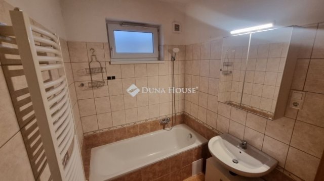 Eladó téglalakás, Budapesten, XIX. kerületben 84.9 M Ft