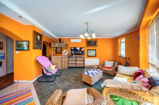 Eladó téglalakás, Budapesten, III. kerületben 149 M Ft, 3 szobás