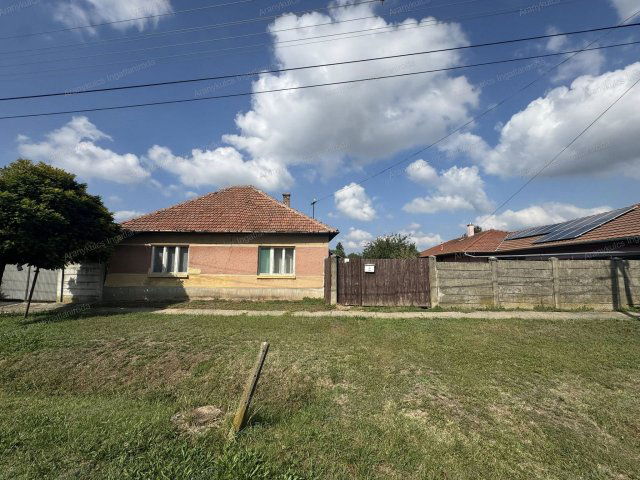 Eladó családi ház, Gyulán 8.8 M Ft / költözzbe.hu