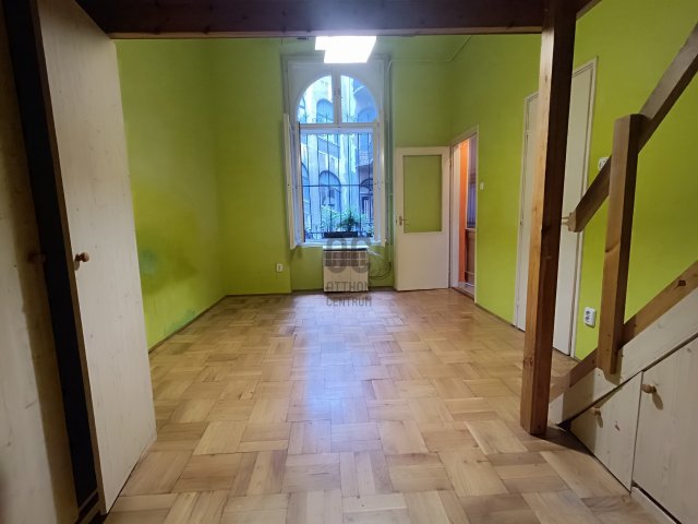 Eladó téglalakás, Budapesten, VIII. kerületben, József körúton