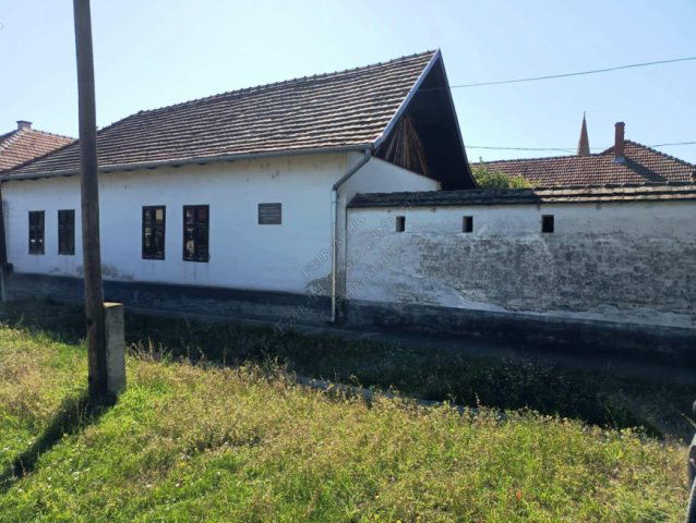 Eladó családi ház, Hódmezővásárhelyen 38 M Ft, 2 szobás