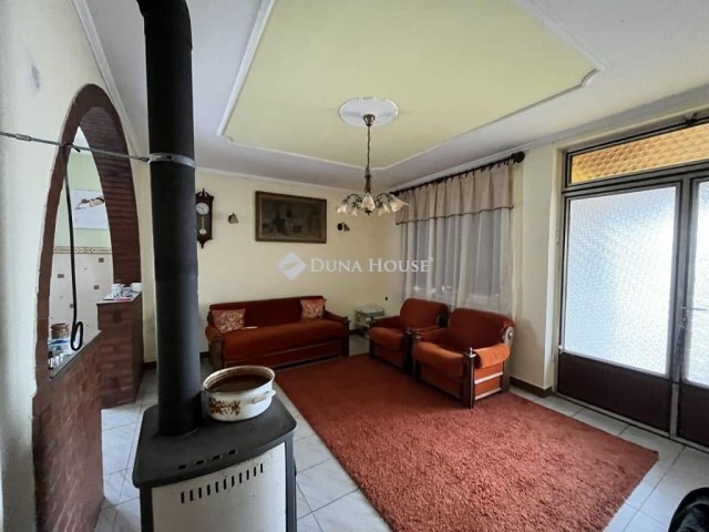 Eladó családi ház, Vaskúton 33.5 M Ft, 3 szobás