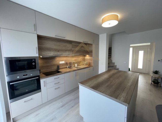 Kiadó sorház, albérlet, Debrecenben 650 E Ft / hó, 5 szobás