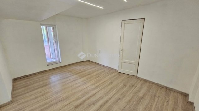 Eladó családi ház, Budapesten, XVIII. kerületben 99.9 M Ft