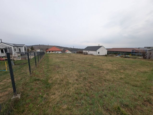 Eladó telek, Tinnyén 36 M Ft / költözzbe.hu