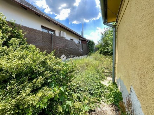 Eladó családi ház, Budapesten, XVII. kerületben 65 M Ft