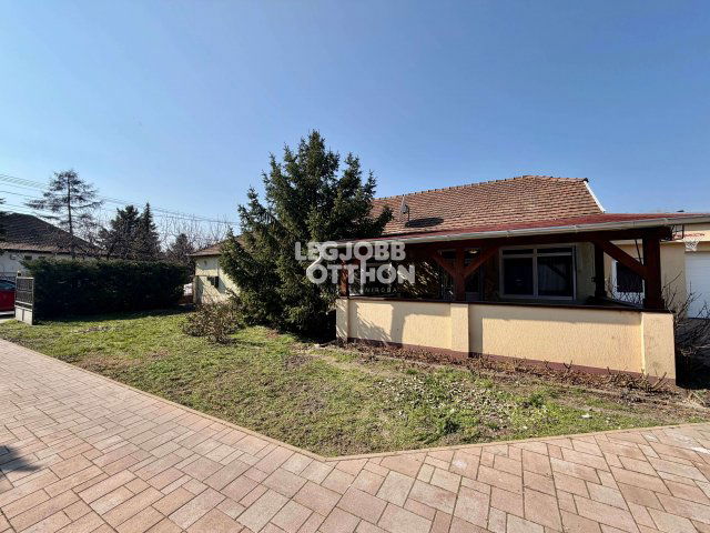 Eladó családi ház, Cegléden 85 M Ft, 3+2 szobás