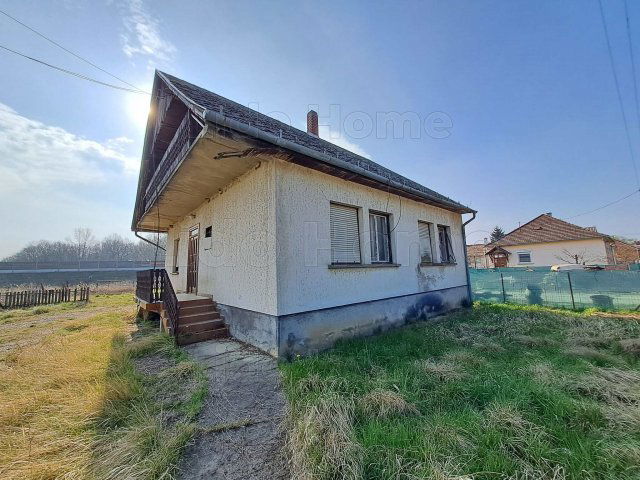 Eladó családi ház, Murarátkán 10 M Ft, 3 szobás