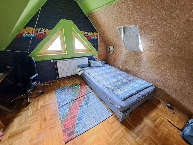 Eladó családi ház, Kecskeméten 107 M Ft, 8 szobás