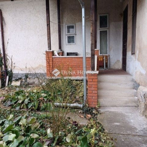 Eladó ikerház, Pécsett 66 M Ft, 4 szobás / költözzbe.hu